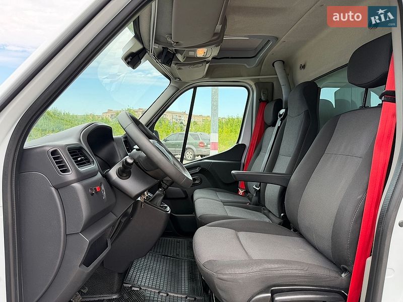 Вантажний фургон Renault Master 2022 в Дубні