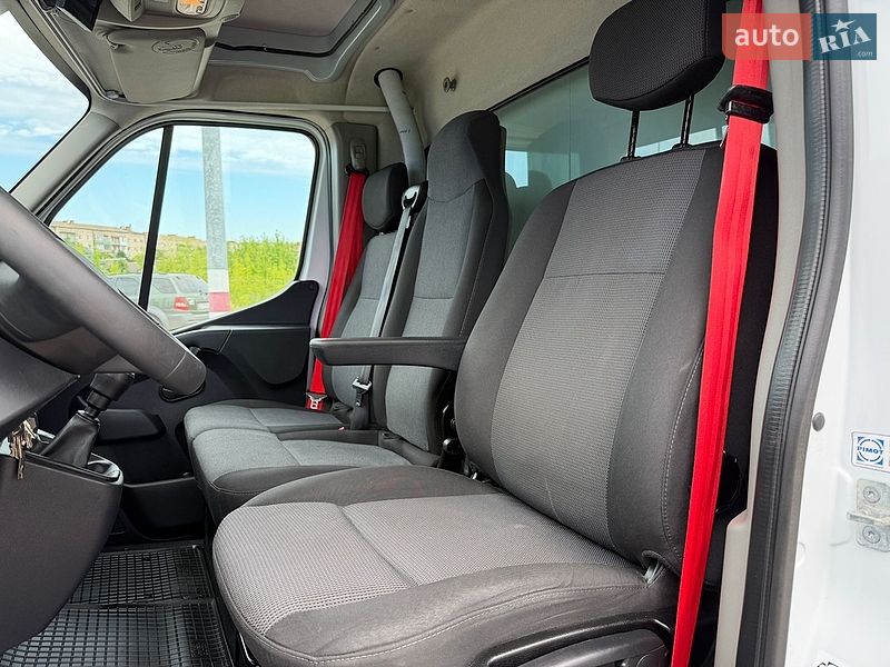 Вантажний фургон Renault Master 2022 в Дубні