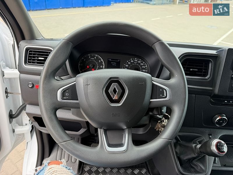 Вантажний фургон Renault Master 2022 в Дубні