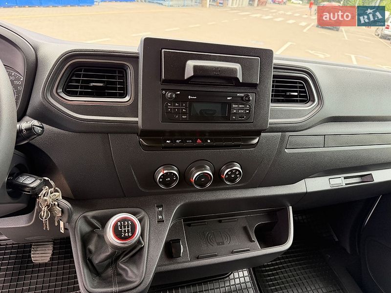 Вантажний фургон Renault Master 2022 в Дубні