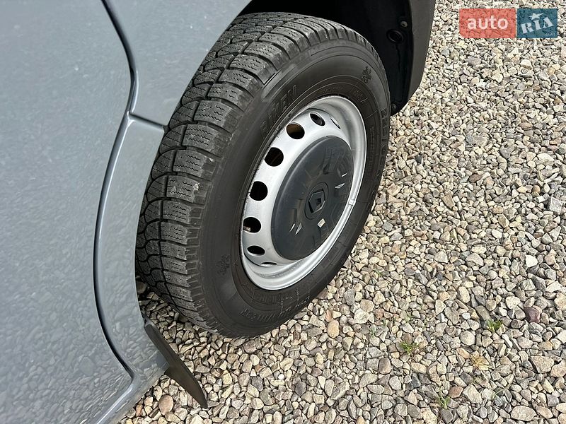 Грузовой фургон Renault Master 2021 в Хусте