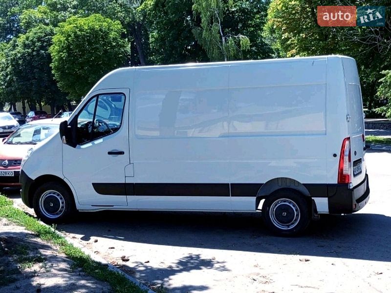 Грузовой фургон Renault Master 2016 в Шполе