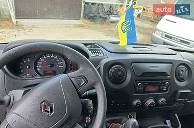 Вантажний фургон Renault Master 2018 в Львові