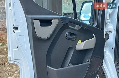 Вантажний фургон Renault Master 2018 в Львові
