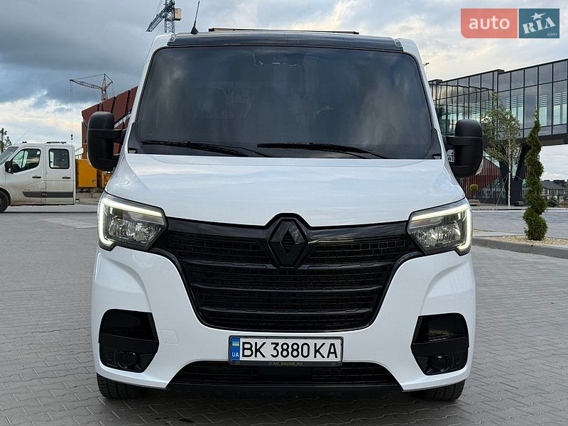 Эвакуатор Renault Master 2020 в Ровно