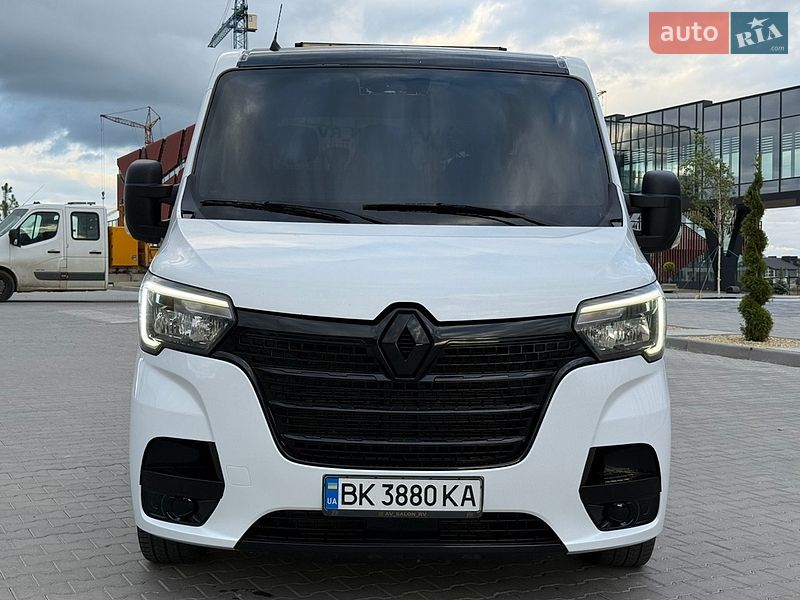 Эвакуатор Renault Master 2020 в Ровно