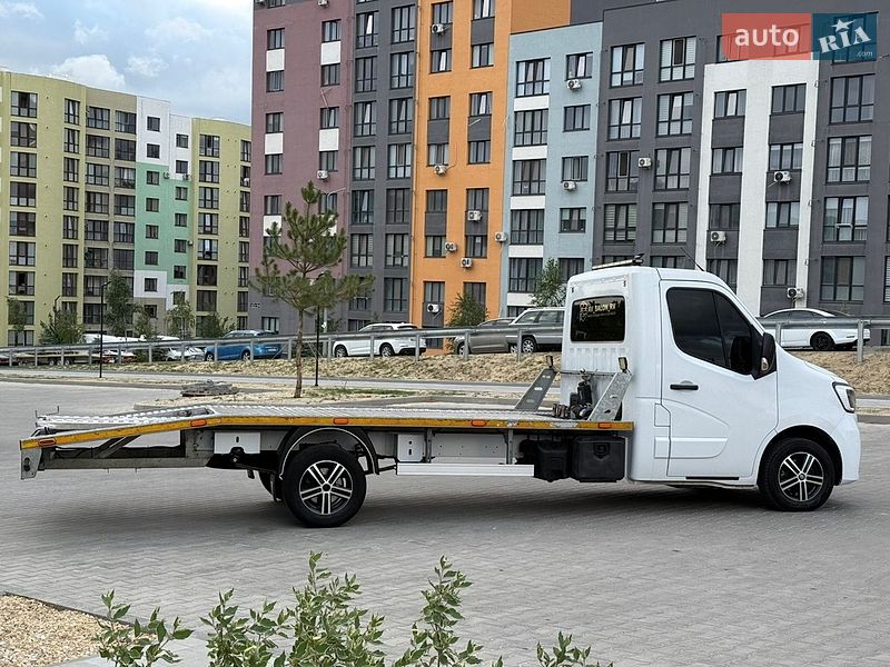 Эвакуатор Renault Master 2020 в Ровно