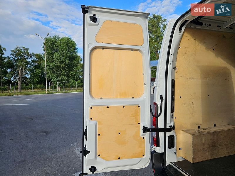 Микроавтобус грузовой (до 3,5т) Renault Master 2022 в Бердичеве