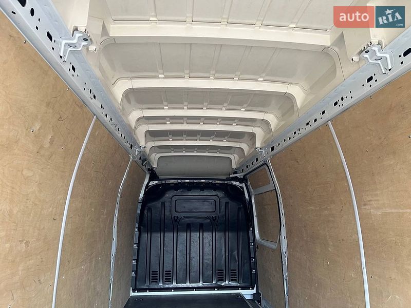 Вантажний фургон Renault Master 2022 в Володимирі