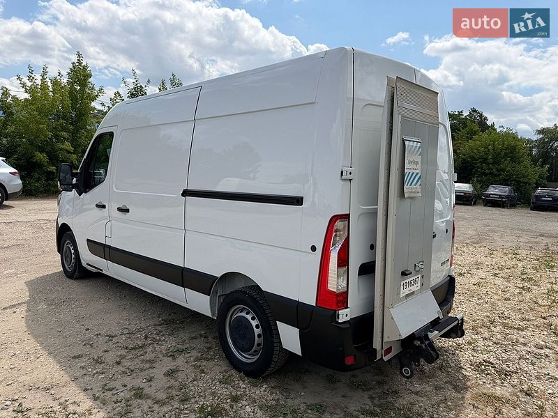 Вантажний фургон Renault Master 2022 в Тернополі