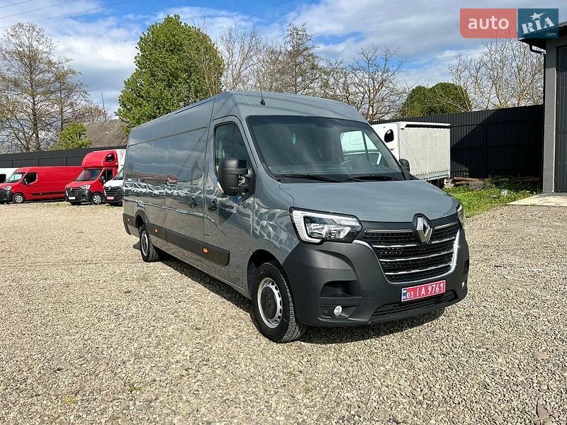 Грузовой фургон Renault Master 2022 в Хусте