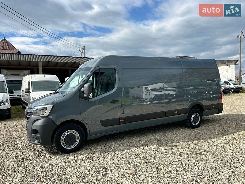 Грузовой фургон Renault Master 2022 в Хусте