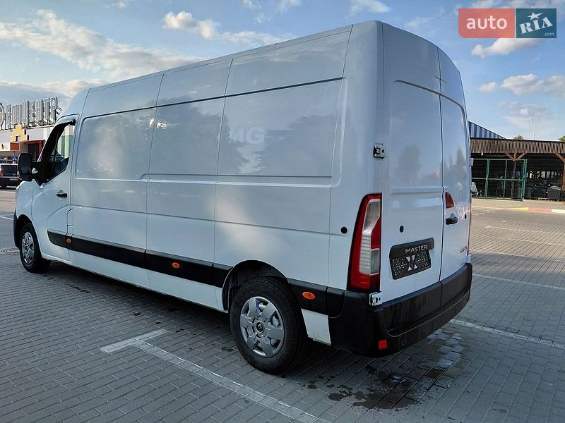 Вантажний фургон Renault Master 2020 в Івано-Франківську