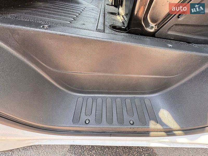 Грузовой фургон Renault Master 2022 в Киеве фото 13 Грузовой фургон Renault Master 2022 в Киеве