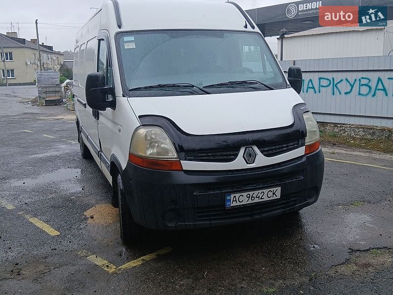 Вантажний фургон Renault Master 2010 в Маневичах