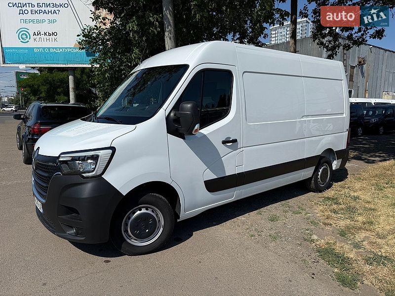 Renault Master 2023