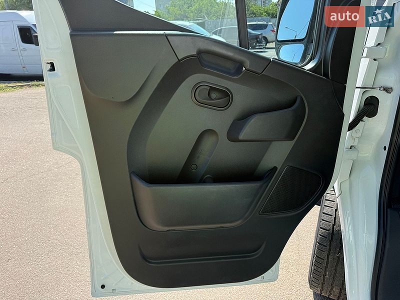 Грузовой фургон Renault Master 2023 в Одессе