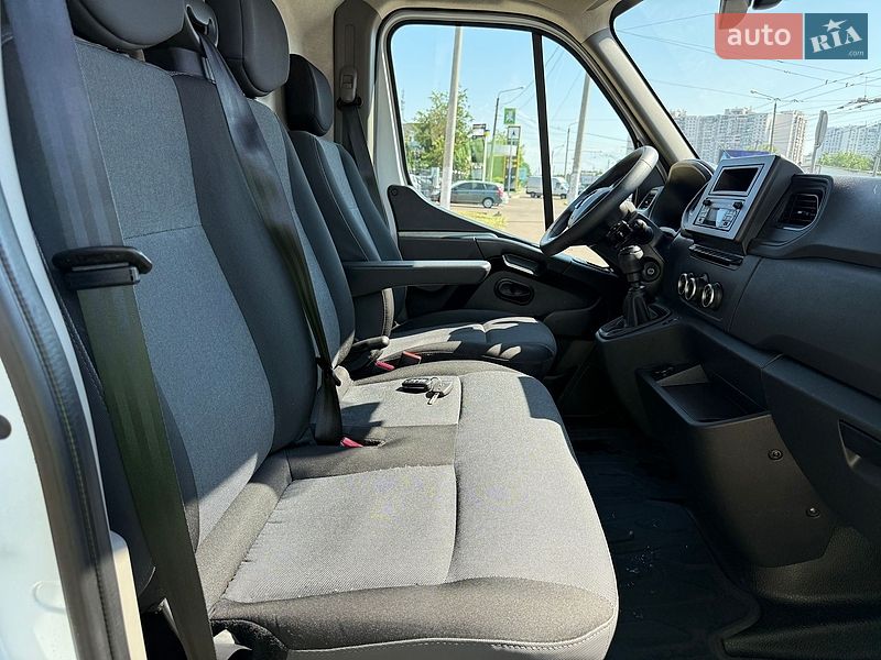 Грузовой фургон Renault Master 2023 в Одессе