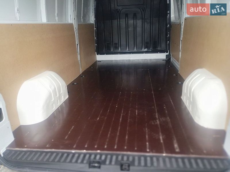 Грузовой фургон Renault Master 2017 в Дубно