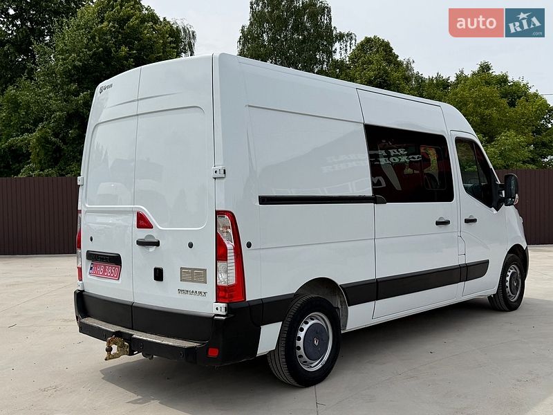Грузопассажирский фургон Renault Master 2016 в Млинове