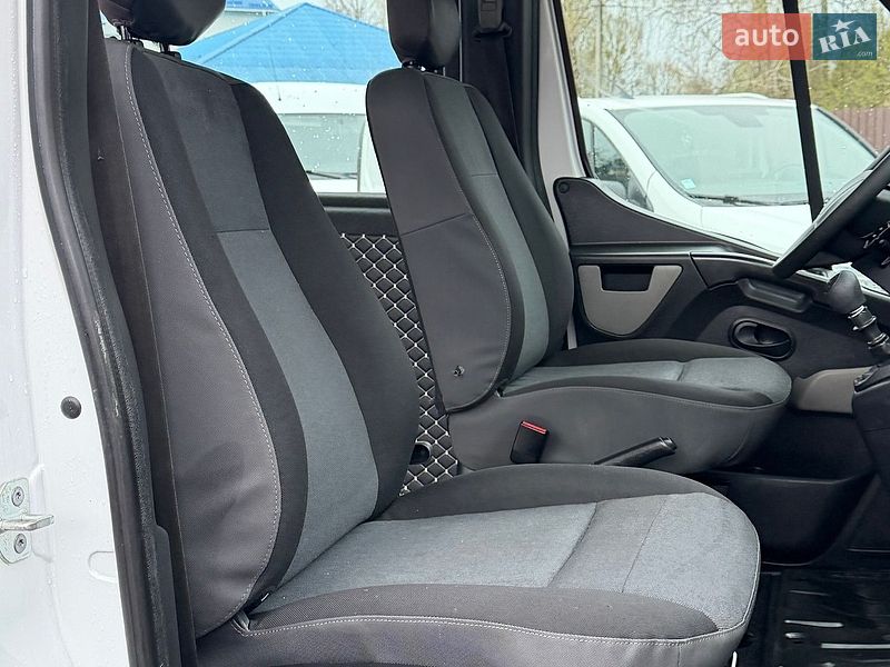Вантажопасажирський фургон Renault Master 2018 в Млиніві