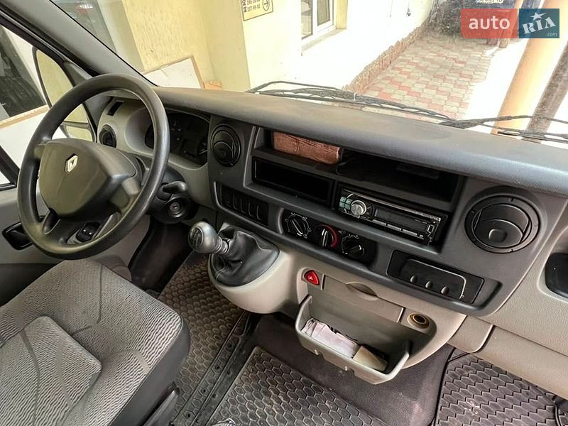 Грузовой фургон Renault Master 2008 в Львове