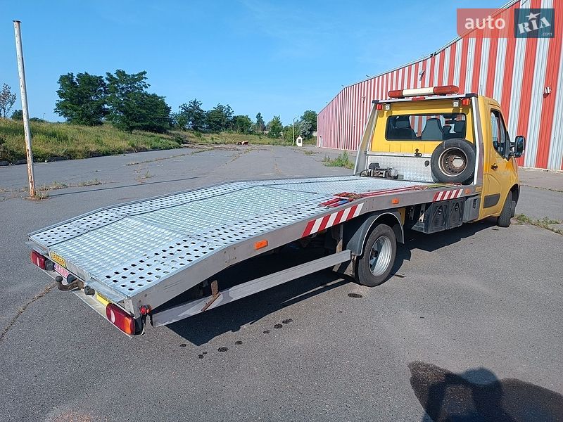 Эвакуатор Renault Master 2013 в Киеве