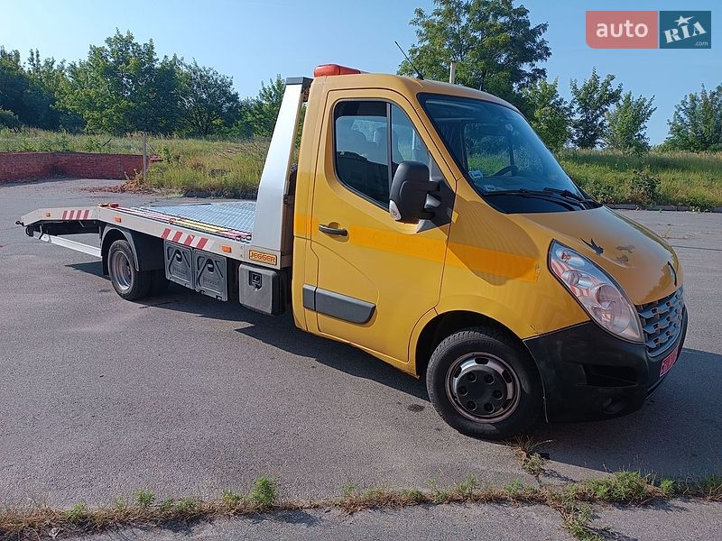 Эвакуатор Renault Master 2013 в Киеве
