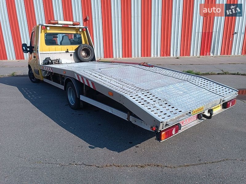 Эвакуатор Renault Master 2013 в Киеве