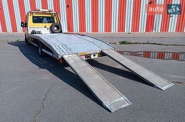 Эвакуатор Renault Master 2013 в Киеве
