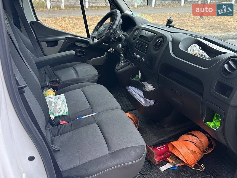 Шасі Renault Master 2018 в Вараші
