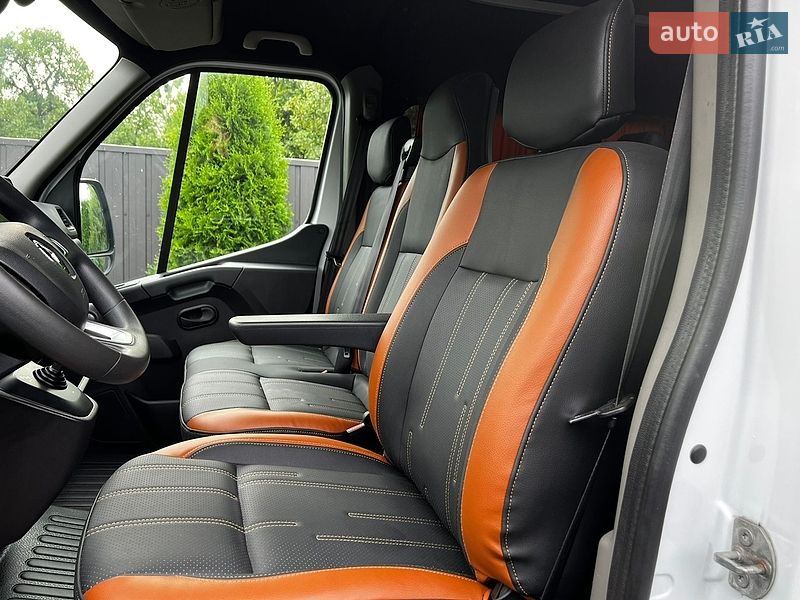 Микроавтобус Renault Master 2021 в Коростене