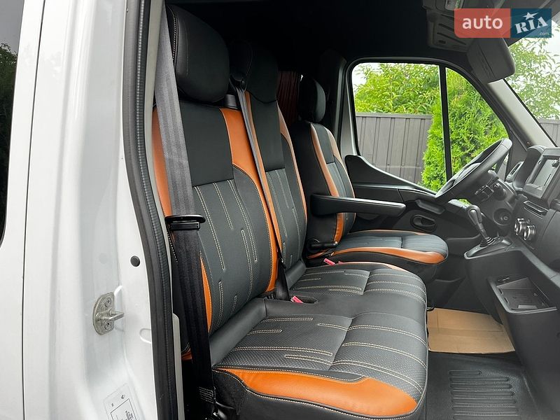 Микроавтобус Renault Master 2021 в Коростене