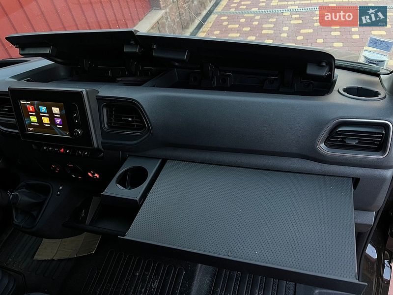 Вантажний фургон Renault Master 2019 в Тернополі