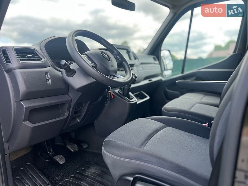 Вантажний фургон Renault Master 2020 в Луцьку