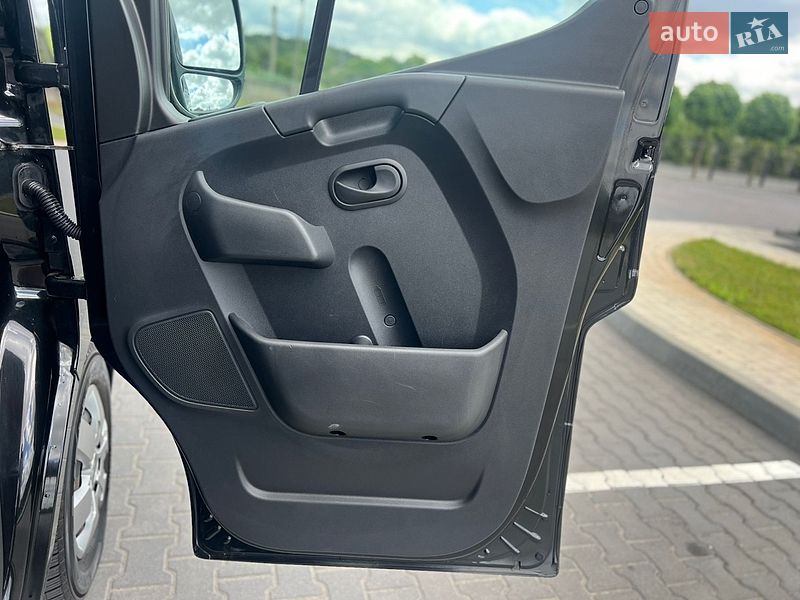 Вантажний фургон Renault Master 2020 в Луцьку