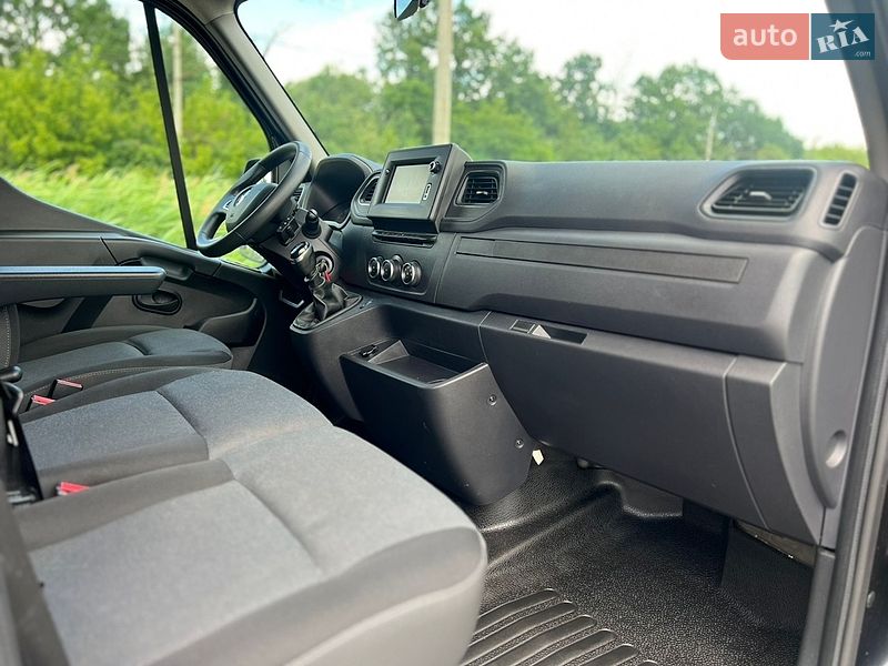 Вантажний фургон Renault Master 2020 в Луцьку