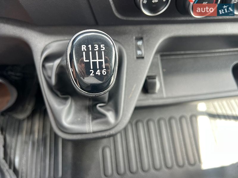 Вантажний фургон Renault Master 2020 в Луцьку