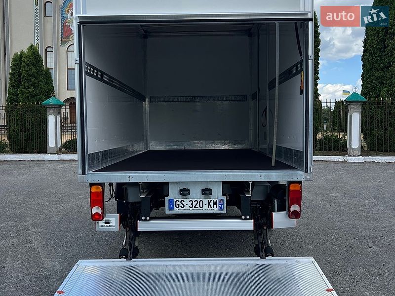 Грузовой фургон Renault Master 2023 в Дубно