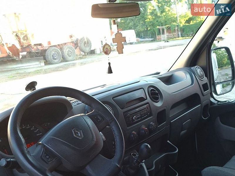 Вантажний фургон Renault Master 2012 в Кам'янець-Подільському