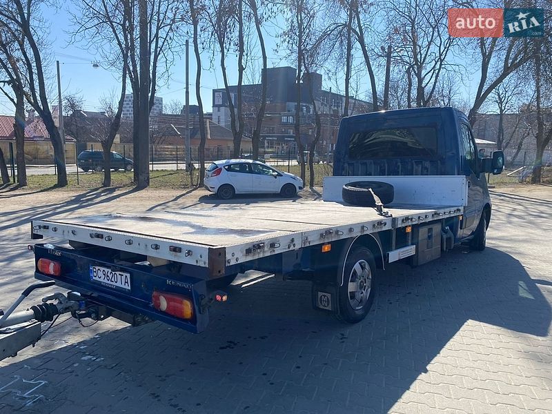 Эвакуатор Renault Master 2017 в Львове
