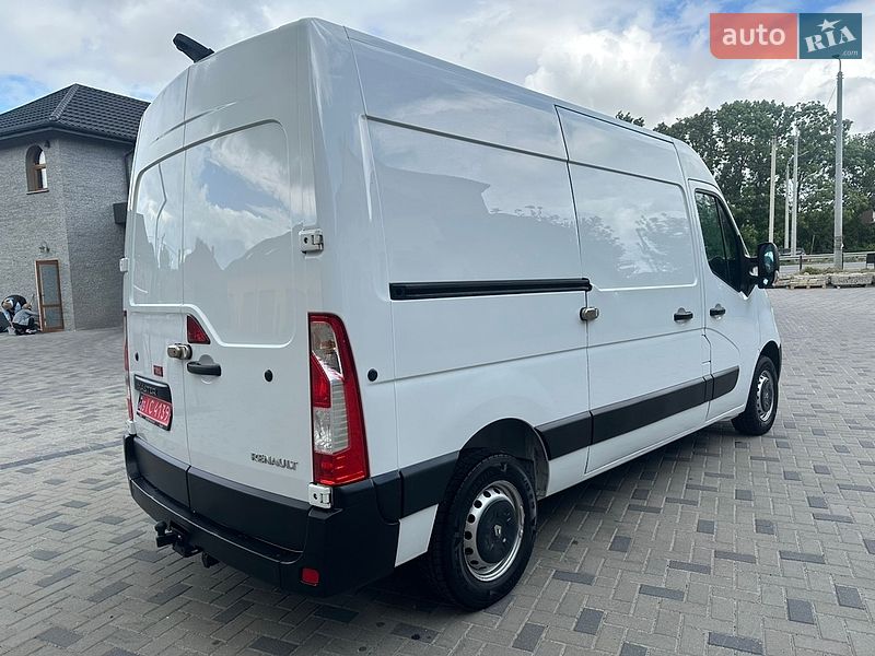 Грузовой фургон Renault Master 2015 в Ровно