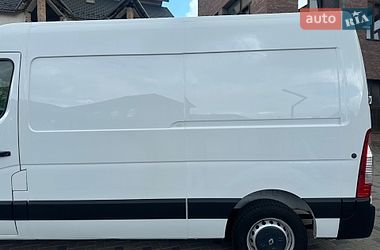 Грузовой фургон Renault Master 2015 в Ровно