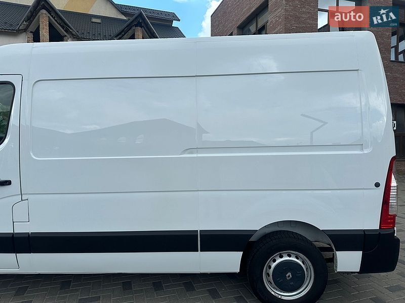 Грузовой фургон Renault Master 2015 в Ровно