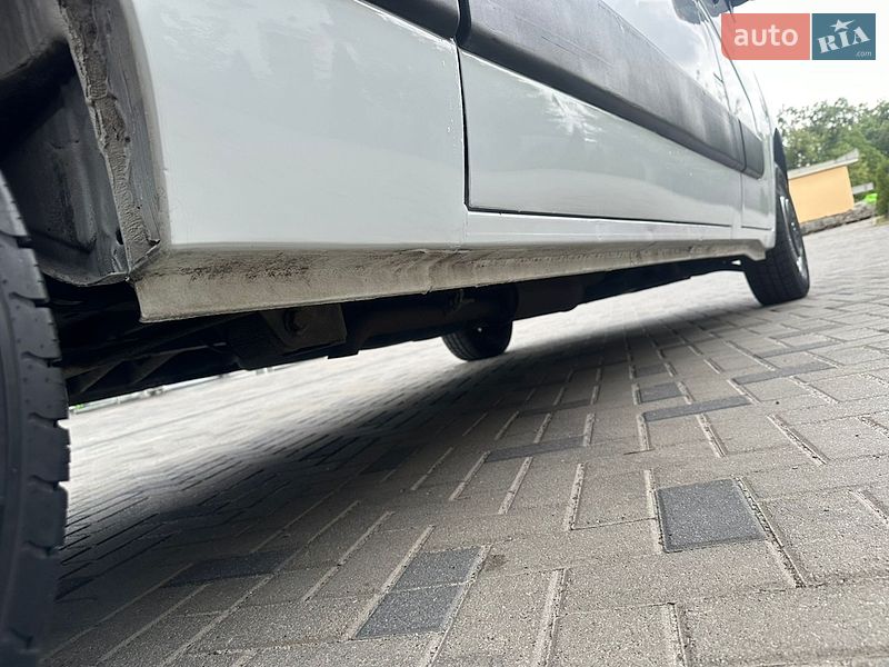 Грузовой фургон Renault Master 2015 в Ровно