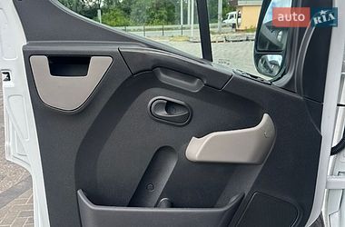Грузовой фургон Renault Master 2015 в Ровно