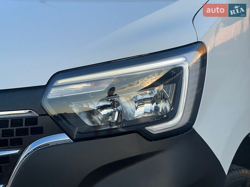 Вантажний фургон Renault Master 2022 в Дубні