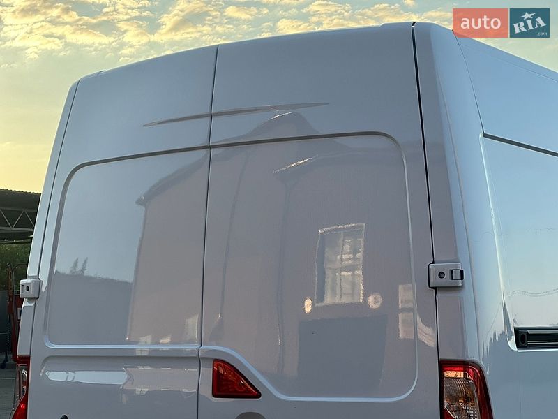 Вантажний фургон Renault Master 2022 в Дубні