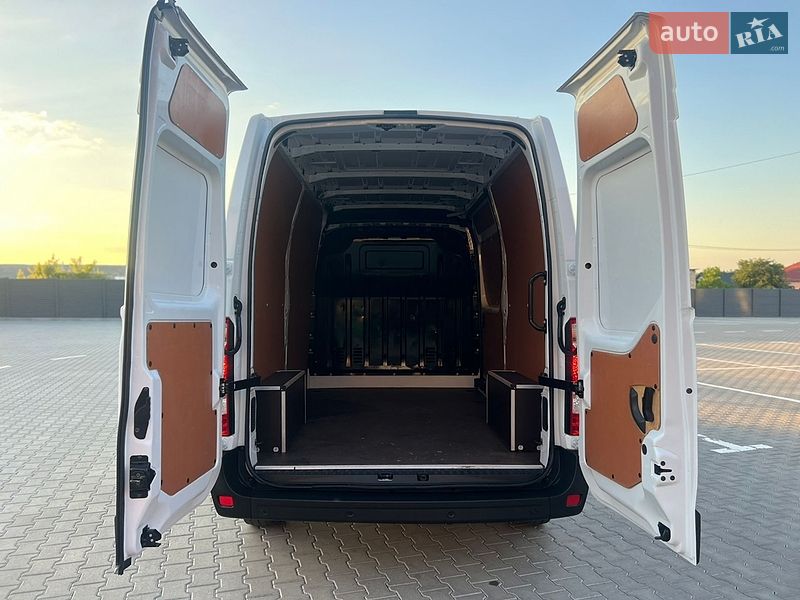 Вантажний фургон Renault Master 2022 в Дубні