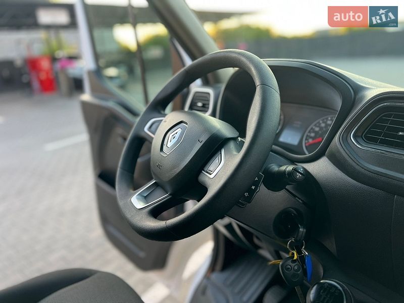 Вантажний фургон Renault Master 2022 в Дубні